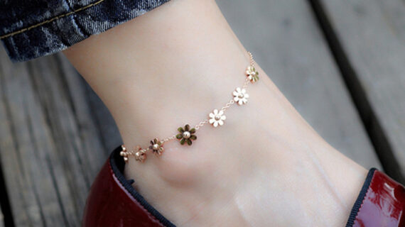 Fashion Small Fresh Daisy Flower Anklet Simple Temperament All-match Titanium Steel Anklet Women