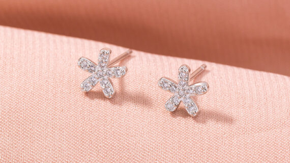 Ins wind mini V diamond earrings temperament all-match everyday earrings earrings
