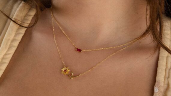 Three-dimensional Decoration Flower Pendant Necklace Sweater Chain